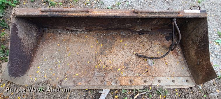 image for item EZ9155 72"W skid steer bucket