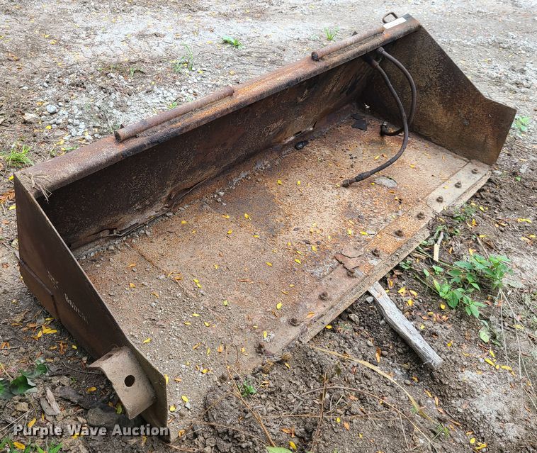 image for item EZ9155 72"W skid steer bucket