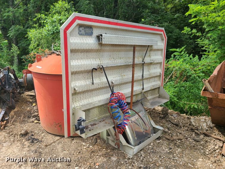 image for item EZ9168 Sturdy Lite headache rack