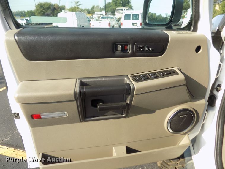 image for item FD9308 2003 Hummer H2  SUV