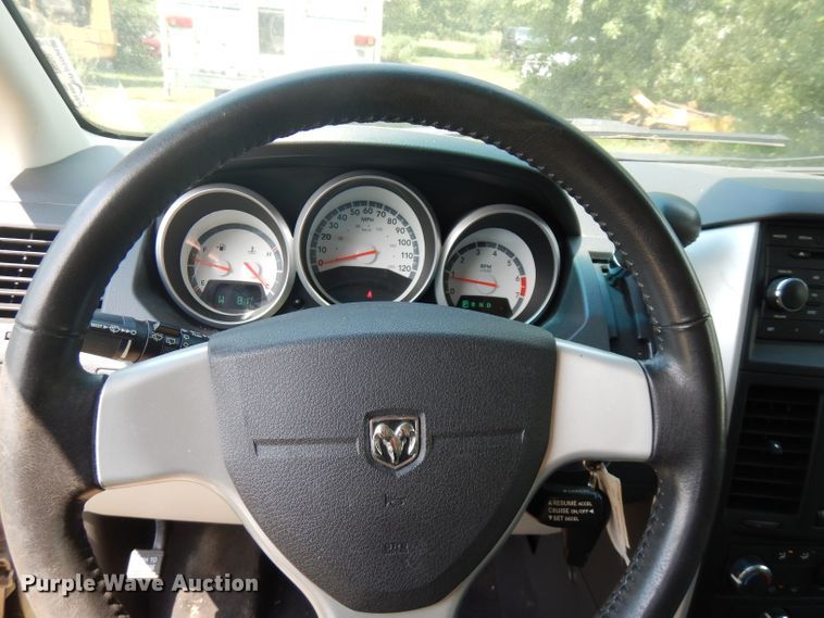 image for item FN9346 2008 Dodge Caravan SXT  van