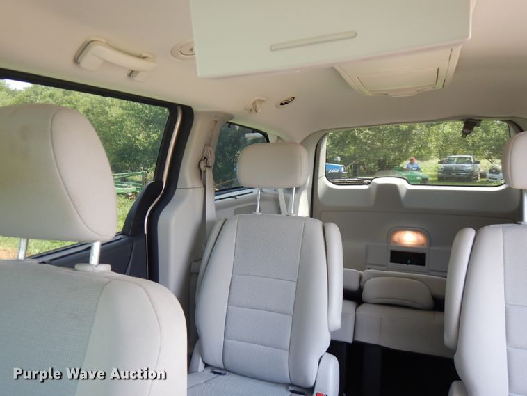 image for item FN9346 2008 Dodge Caravan SXT  van