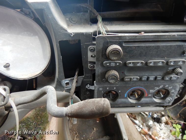 image for item FN9350 2004 Chevrolet Blazer  SUV