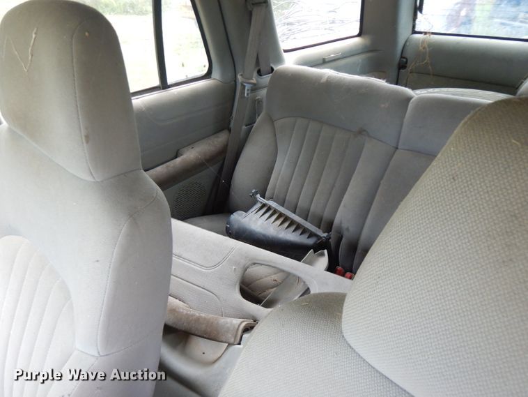 image for item FN9350 2004 Chevrolet Blazer  SUV