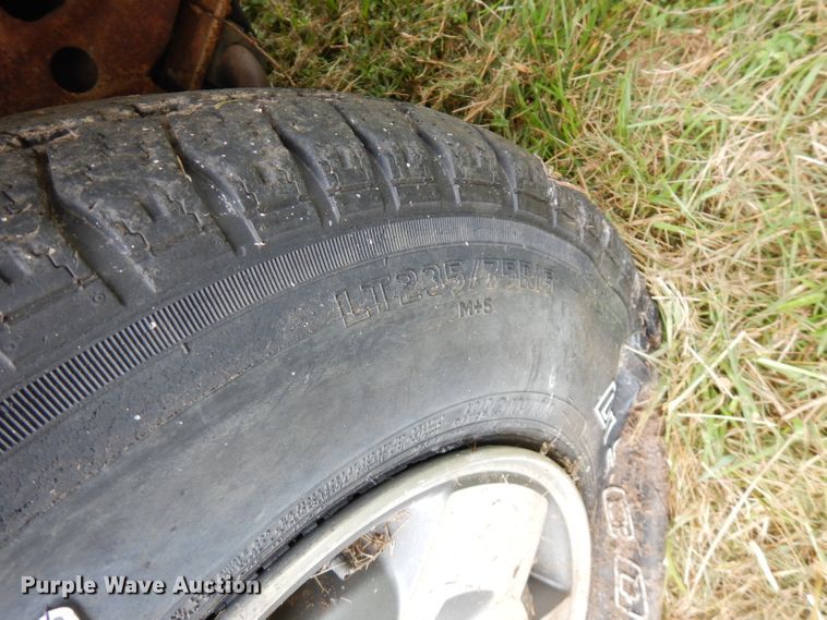 image for item FN9350 2004 Chevrolet Blazer  SUV