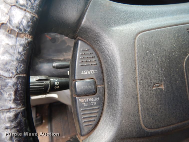 image for item FN9351 2001 Dodge Ram 3500  Quad Cab tow truck