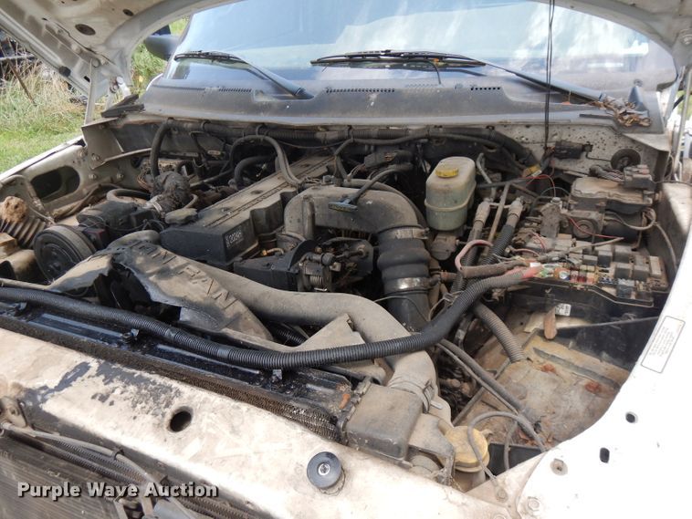 image for item FN9351 2001 Dodge Ram 3500  Quad Cab tow truck