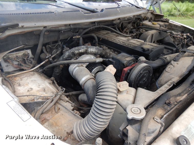 image for item FN9351 2001 Dodge Ram 3500  Quad Cab tow truck