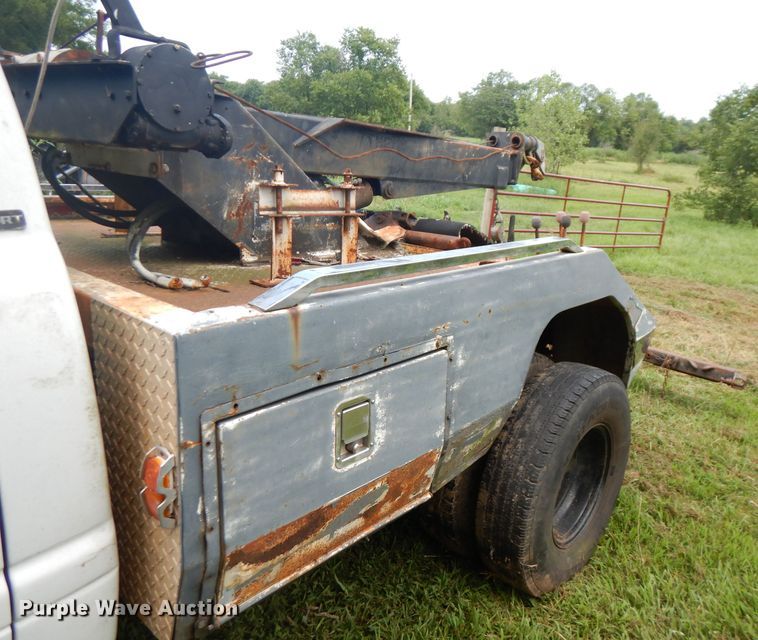 image for item FN9351 2001 Dodge Ram 3500  Quad Cab tow truck