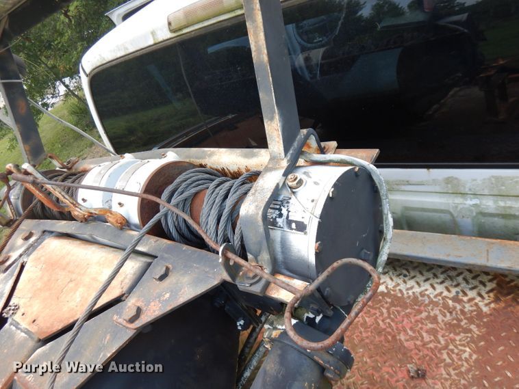 image for item FN9351 2001 Dodge Ram 3500  Quad Cab tow truck