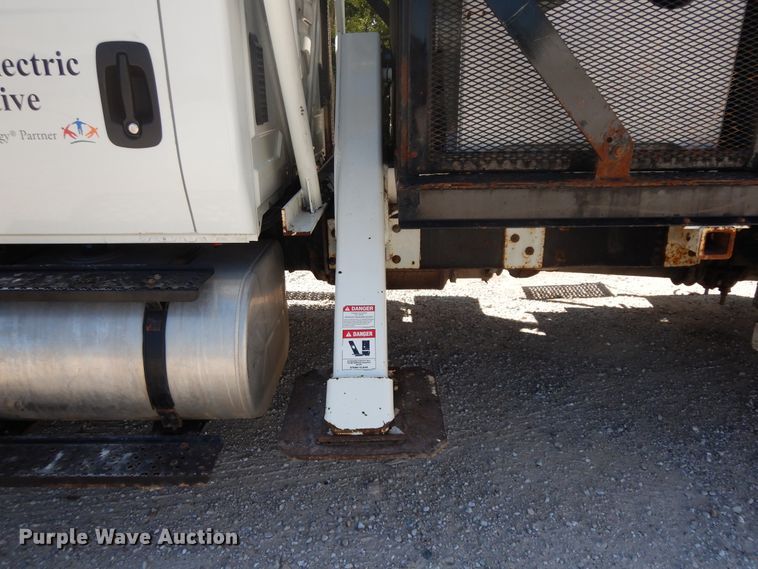 image for item FP9765 2012 International DuraStar 4300  forestry bucket truck