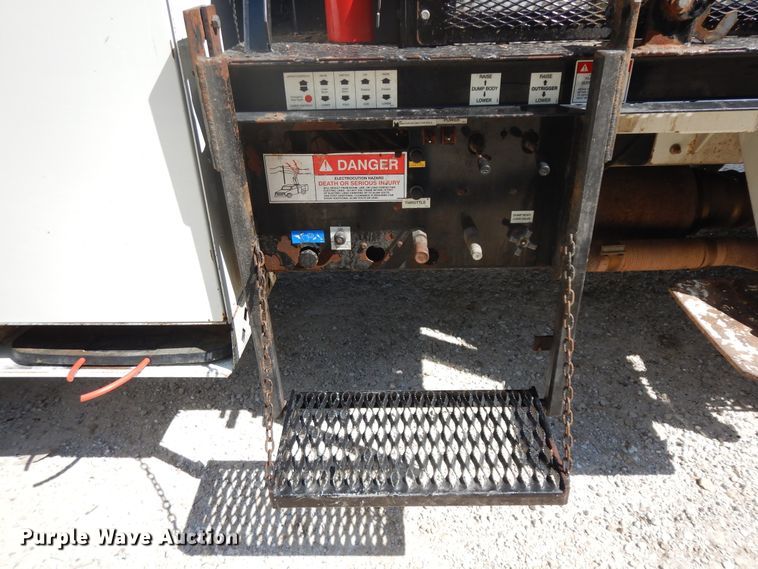 image for item FP9765 2012 International DuraStar 4300  forestry bucket truck