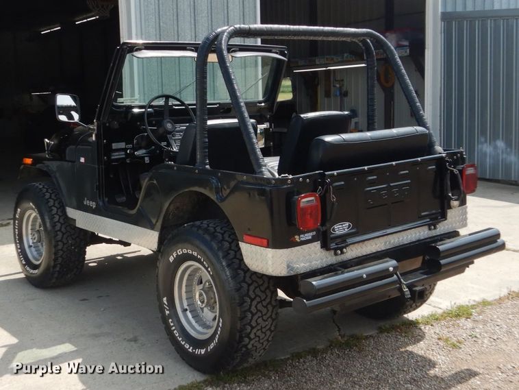 image for item FT9044 1976 Jeep CJ5  SUV