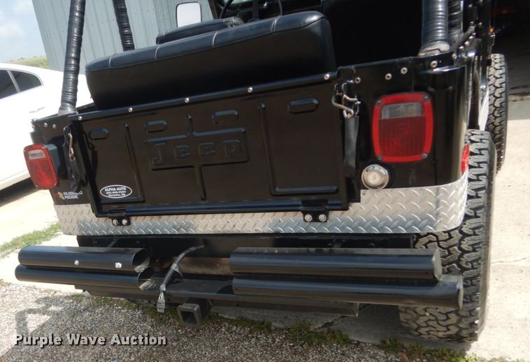 image for item FT9044 1976 Jeep CJ5  SUV