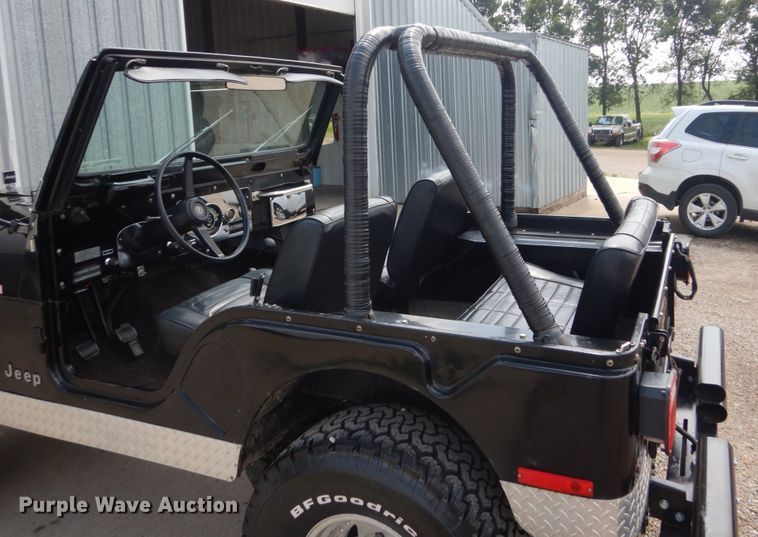 image for item FT9044 1976 Jeep CJ5  SUV