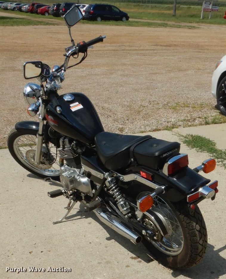 image for item FT9045 2002 Honda Rebel motorcycle