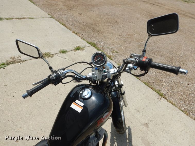 image for item FT9045 2002 Honda Rebel motorcycle