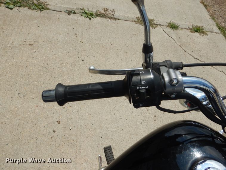 image for item FT9045 2002 Honda Rebel motorcycle