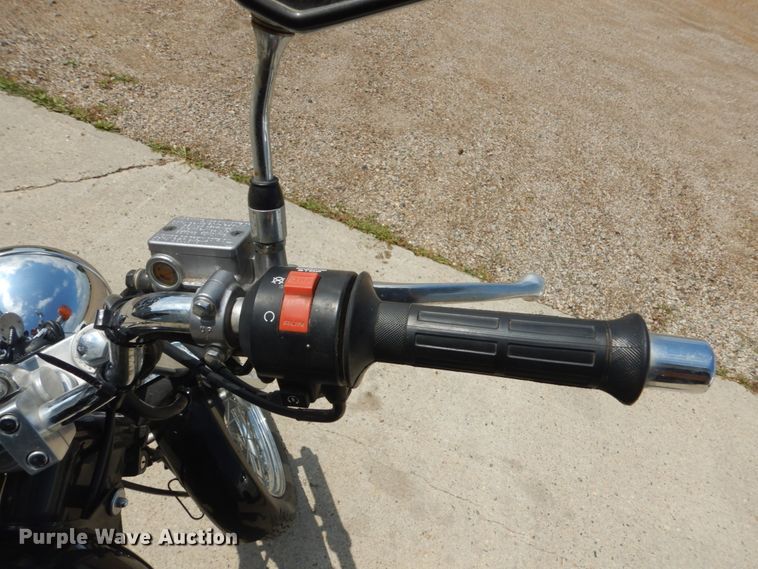 image for item FT9045 2002 Honda Rebel motorcycle