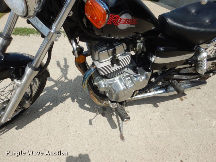 image for item FT9045 2002 Honda Rebel motorcycle