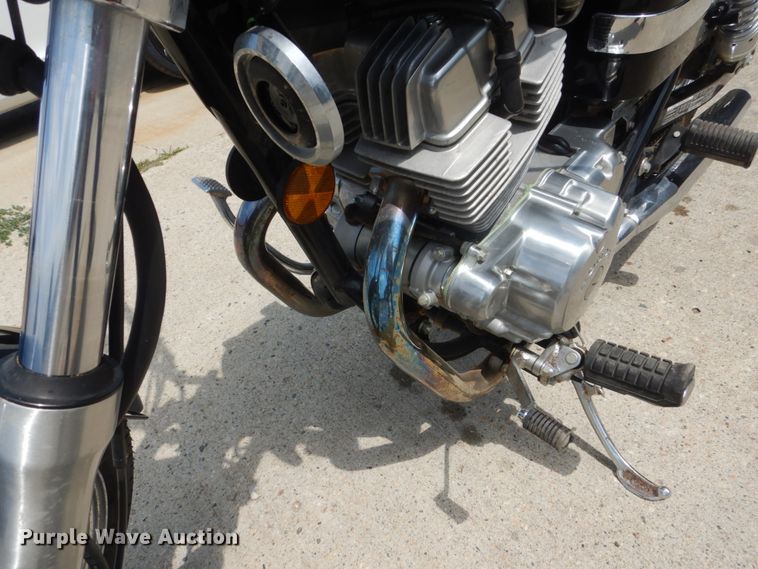 image for item FT9045 2002 Honda Rebel motorcycle