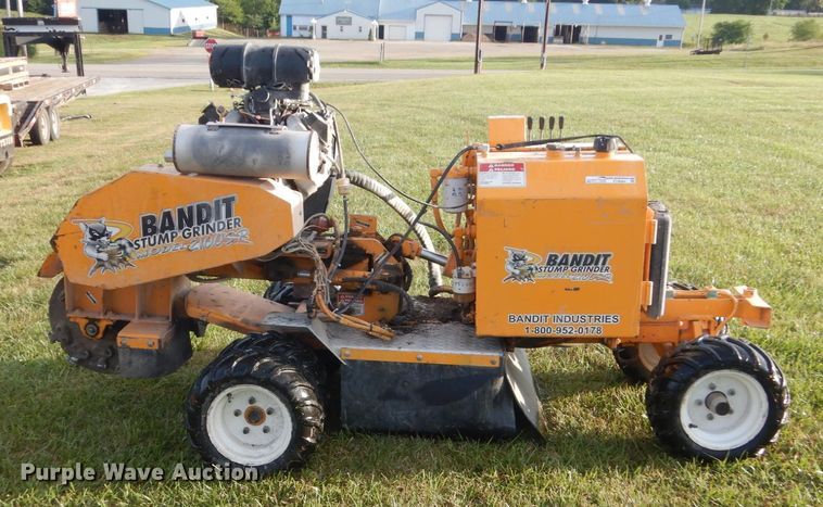 image for item FT9064 Bandit 2100SP stump grinder