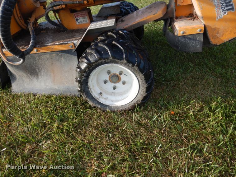 image for item FT9064 Bandit 2100SP stump grinder