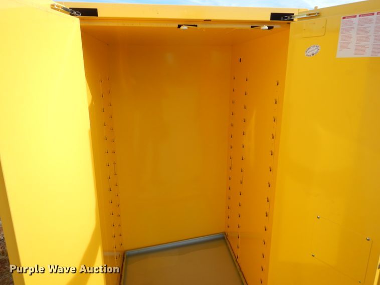 image for item FT9065 Safety cabinet