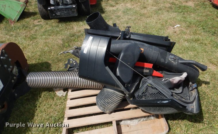 image for item FT9066 Gravely ZTX lawn mower bagger