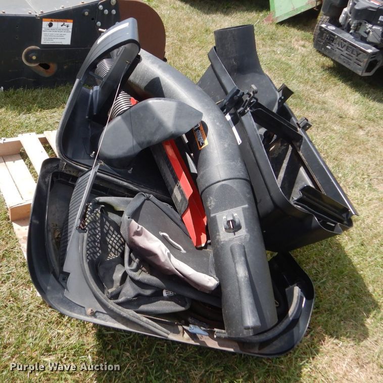image for item FT9066 Gravely ZTX lawn mower bagger