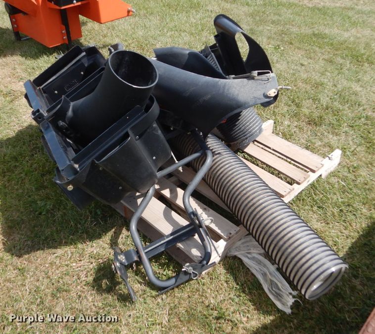 image for item FT9066 Gravely ZTX lawn mower bagger