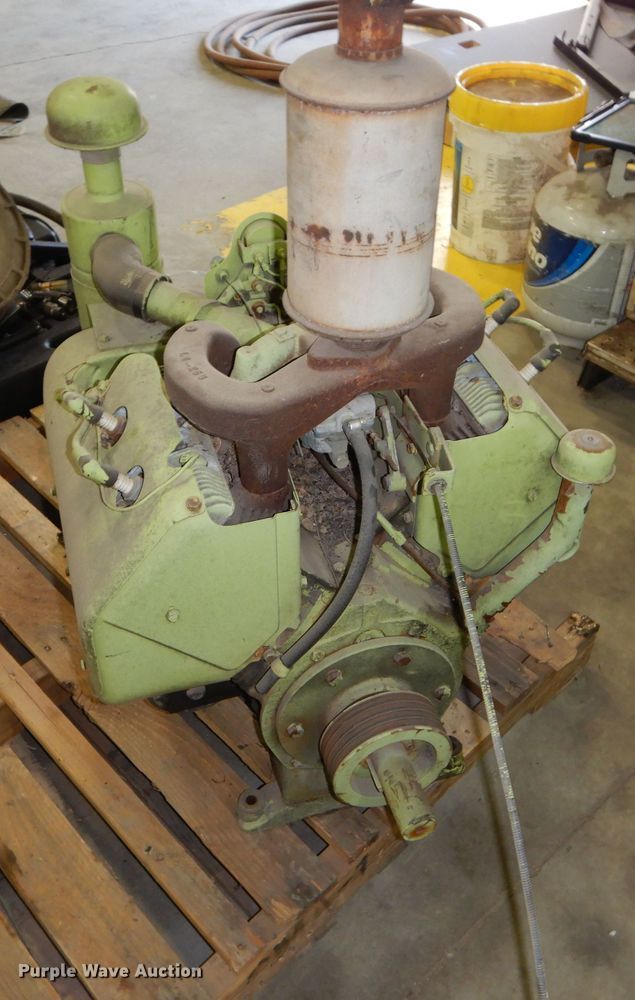 image for item FY9222 Wisconsin VH1D four cylinder gas engine