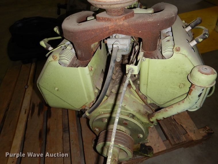 image for item FY9222 Wisconsin VH1D four cylinder gas engine