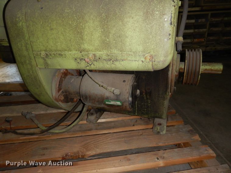 image for item FY9222 Wisconsin VH1D four cylinder gas engine