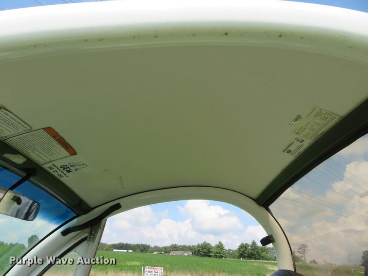 image for item GI9194 2002 GEM E825  utility vehicle