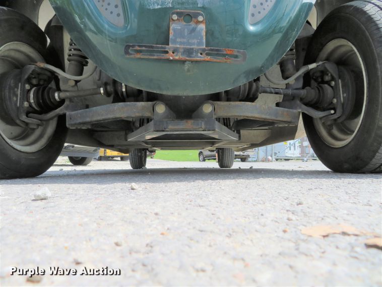 image for item GI9194 2002 GEM E825  utility vehicle