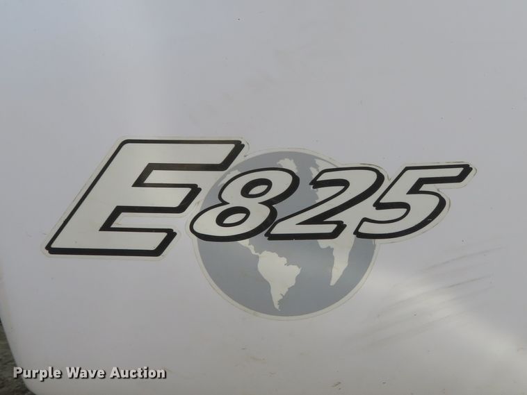 image for item GI9194 2002 GEM E825  utility vehicle