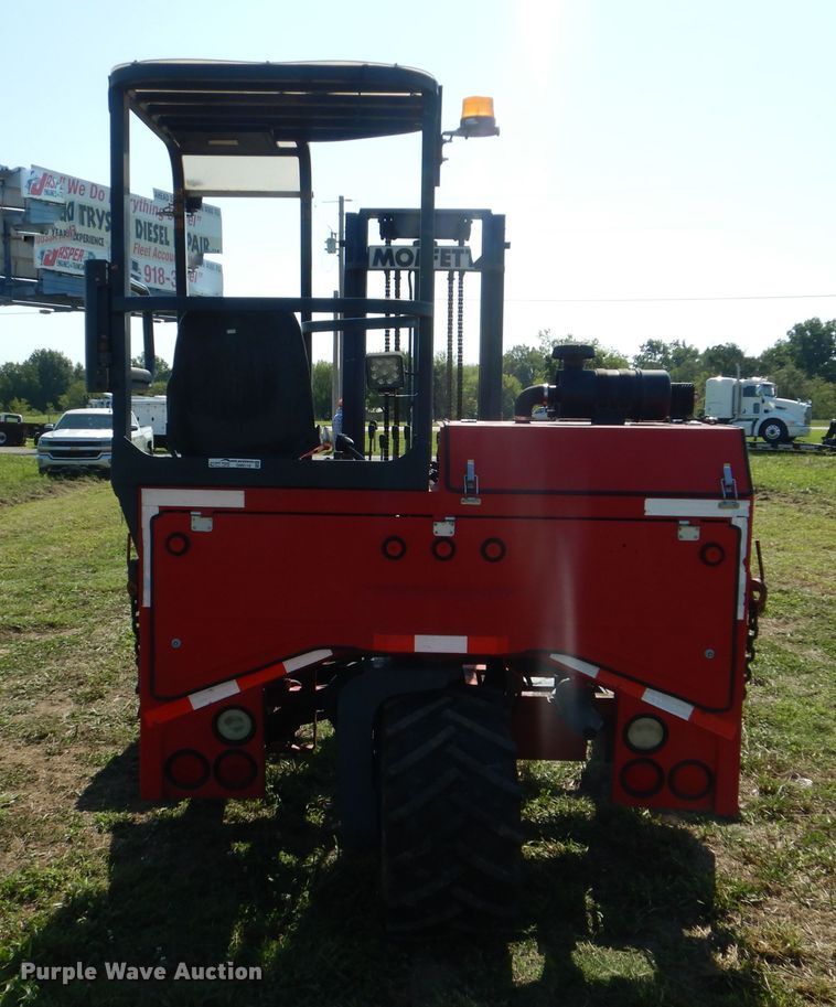 image for item GM9118 2006 Moffett M5500  piggyback forklift