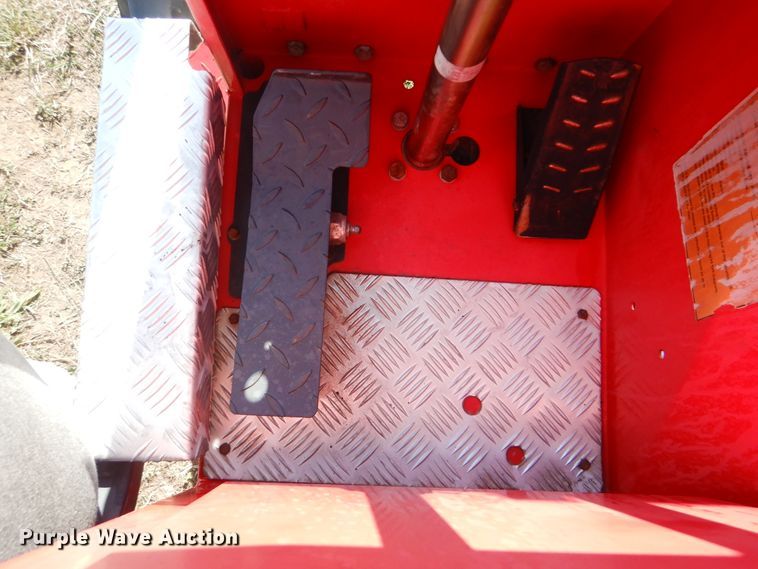 image for item GM9118 2006 Moffett M5500  piggyback forklift