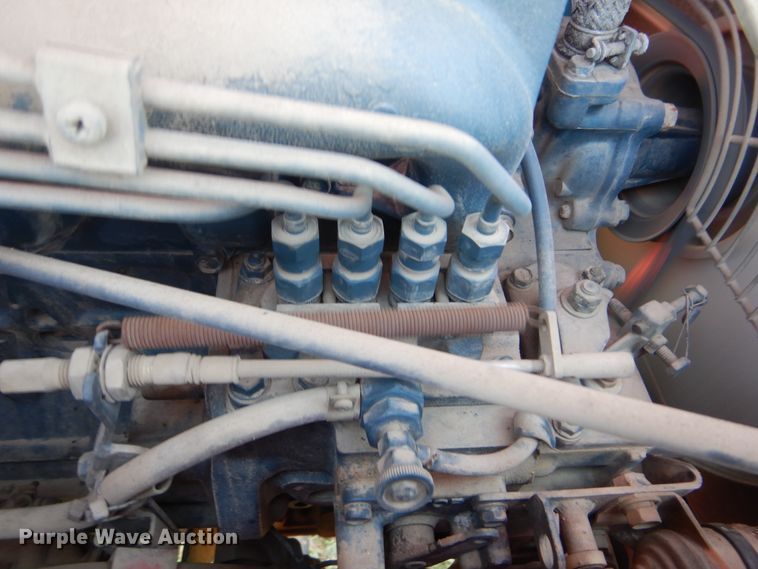 image for item GM9118 2006 Moffett M5500  piggyback forklift