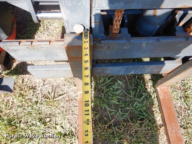 image for item GM9118 2006 Moffett M5500  piggyback forklift