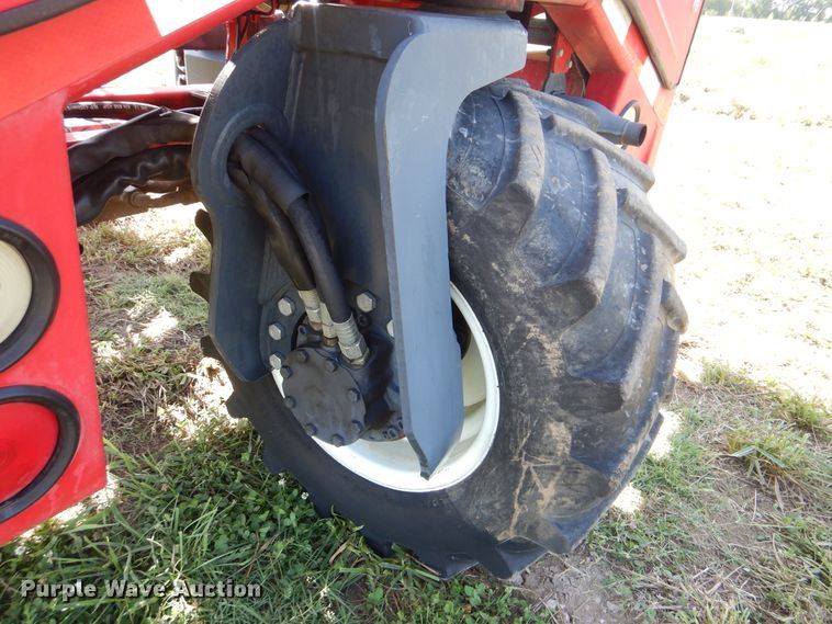 image for item GM9118 2006 Moffett M5500  piggyback forklift