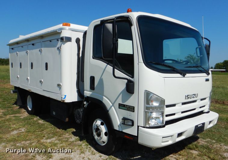 image for item GM9119 2012 Isuzu NPR  refrigerated truck