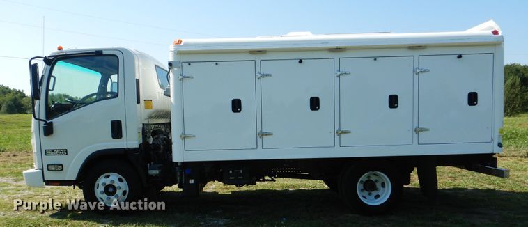 image for item GM9119 2012 Isuzu NPR  refrigerated truck