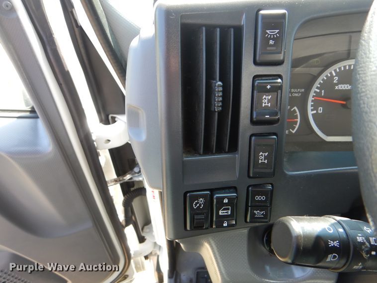 image for item GM9119 2012 Isuzu NPR  refrigerated truck