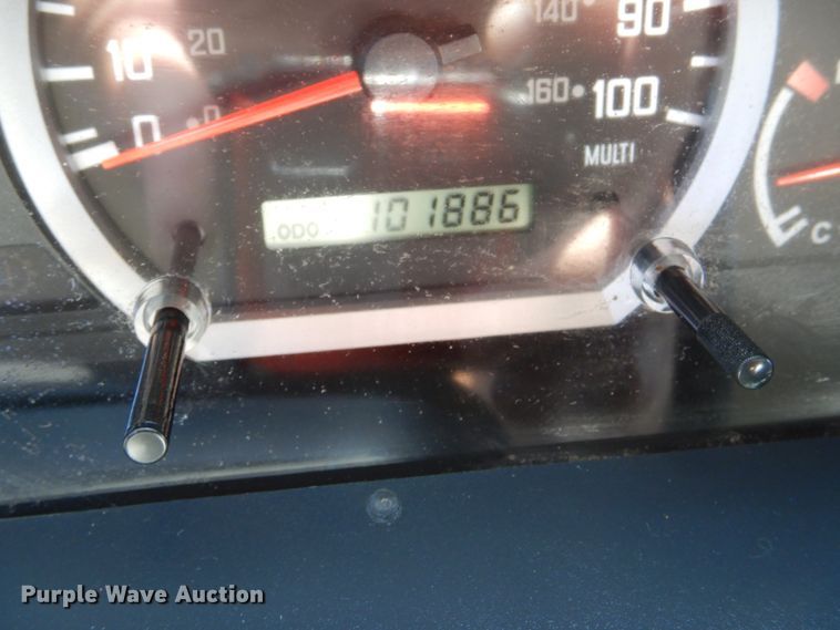 image for item GM9119 2012 Isuzu NPR  refrigerated truck