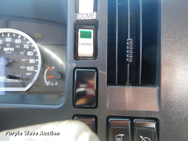 image for item GM9119 2012 Isuzu NPR  refrigerated truck