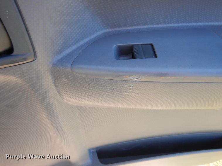 image for item GM9119 2012 Isuzu NPR  refrigerated truck