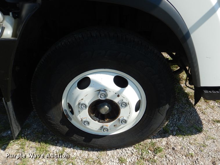 image for item GM9119 2012 Isuzu NPR  refrigerated truck