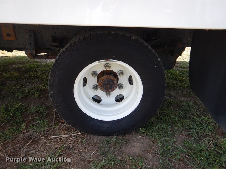 image for item GM9119 2012 Isuzu NPR  refrigerated truck